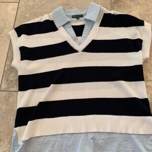 Adrianna Papel Size M sweater with collar